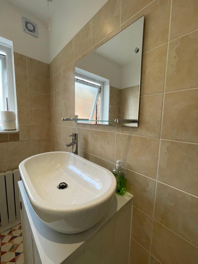Nottingham Home Stay Esterno foto